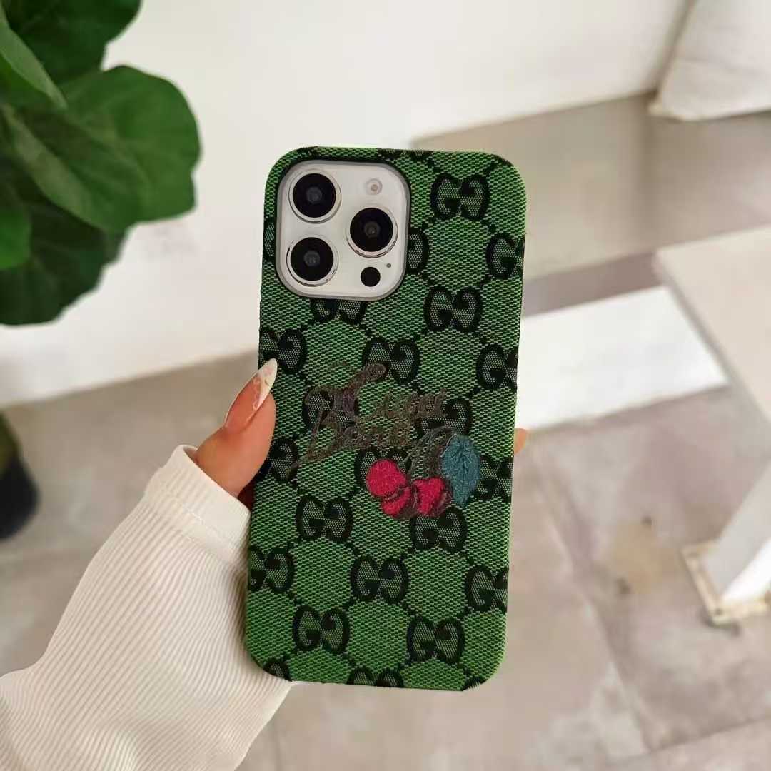gucci ブランド iphone 16 携帯ケース