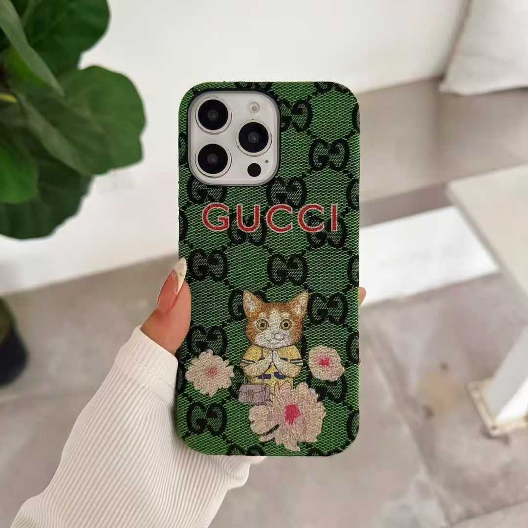 グッチ iphone 16 pro maxケース猫