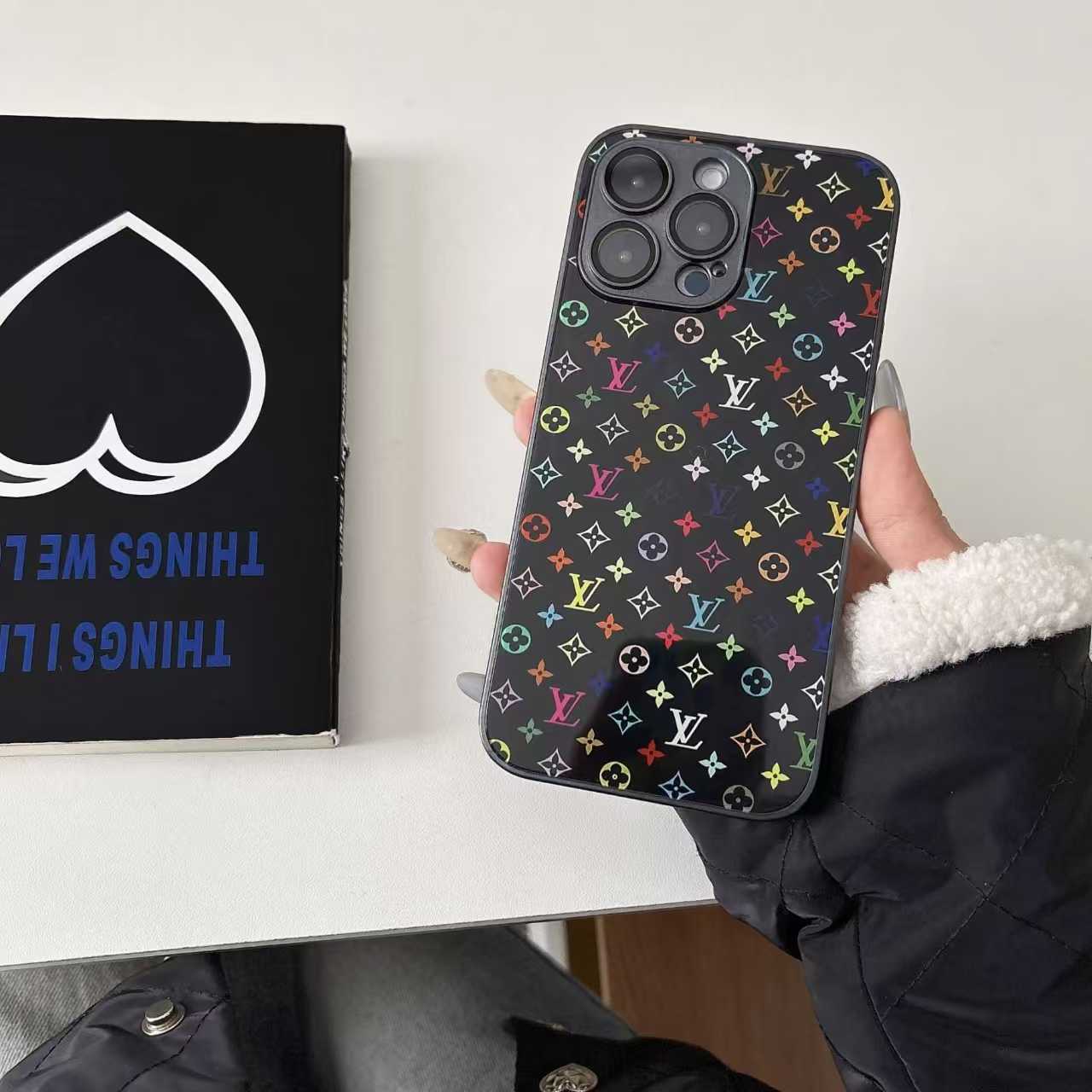  LV iphone 16 pro スマホケース